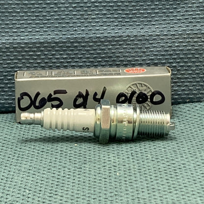 NEW NKG 065-01401-00 SPARK PLUG