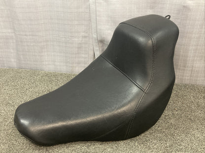 NEW GENUINE HARLEY DAVIDSON 52000496 LOW RIDER SOLO SEAT