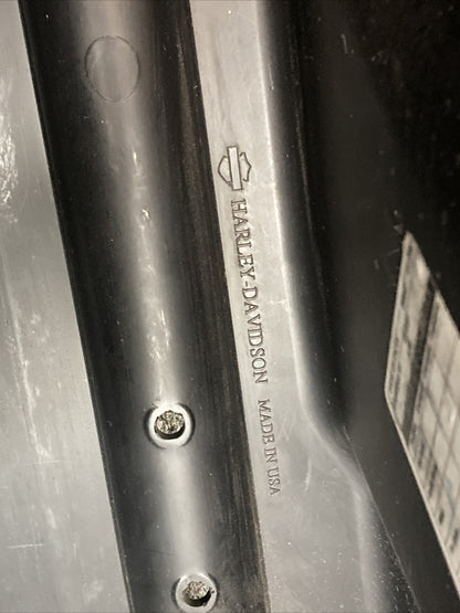 NEW GENUINE HARLEY DAVIDSON 90200412 TOURING SET OF SADDLE BAG BOTTOMS