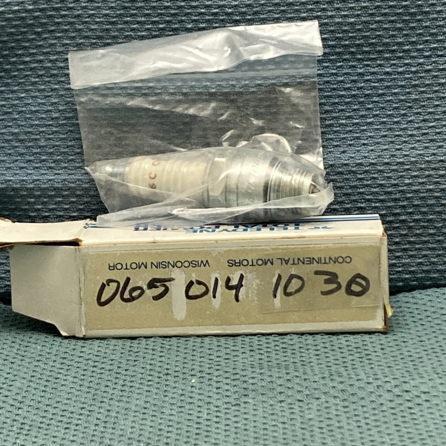 NEW TELEDYNE TOTAL POWER 065-01410-30 SPARK PLUG, L86C