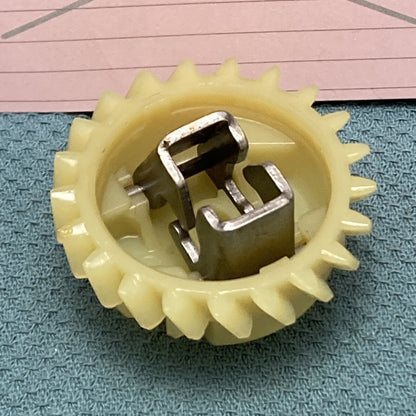 NEW REPLACES SUBARU ROBIN 214-45001-01 GOVERNOR GEAR