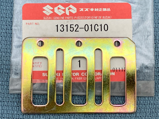 NEW GENIUNE SUZUKI 13152-01C10 CYLINDER Stopper