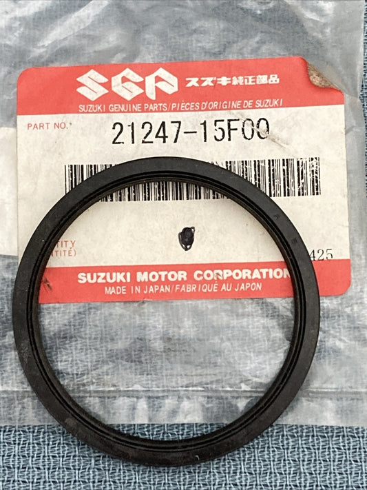 NEW GENIUNE SUZUKI 21247-15F00 TRANSMISSION Seal, Movable Driven