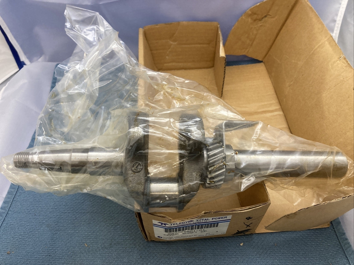 NEW GENUINE WISCONSIN TELEDYNE TOTAL POWER 227-25501-01 CRANKSHAFT