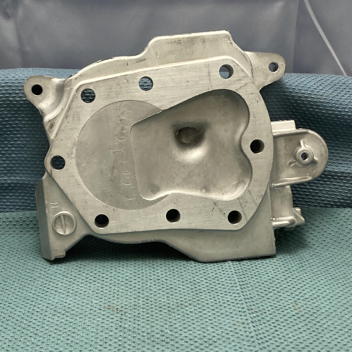 NEW GENUINE SUBARU ROBIN 227-13001-13 CYLINDER HEAD