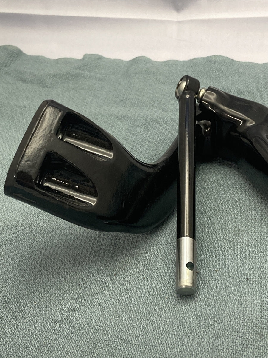 NEW HARLEY DAVIDSON 50600191 BLACK, MID CONTROL MOUNT BRACKET BRAKE PEDAL