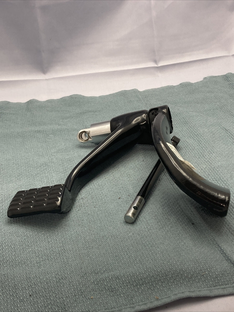 NEW HARLEY DAVIDSON 50600191 BLACK, MID CONTROL MOUNT BRACKET BRAKE PEDAL
