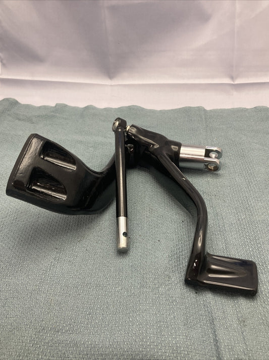 NEW HARLEY DAVIDSON 50600191 BLACK, MID CONTROL MOUNT BRACKET BRAKE PEDAL