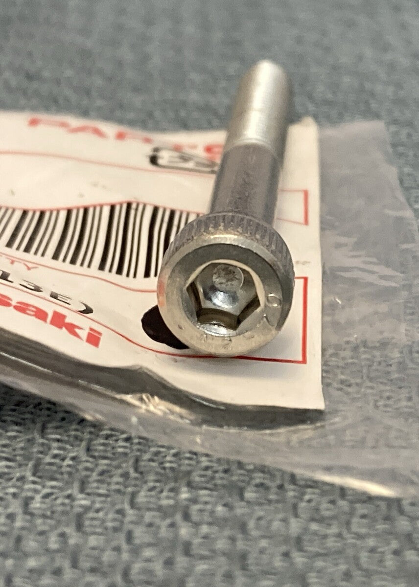 NEW GENUINE KAWASAKI 120R0545 AIR CLEANER Bolt  Socket, 5X45