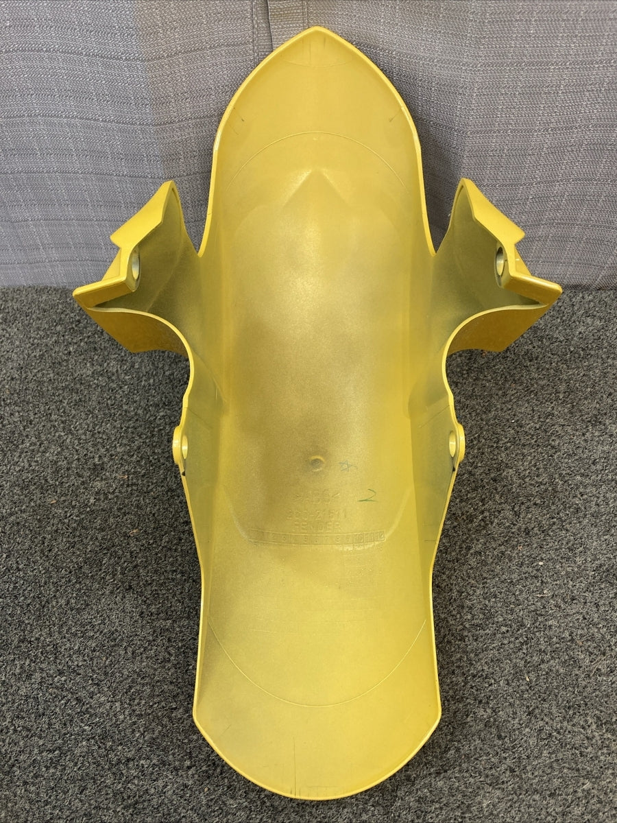 NEW GENUINE YAMAHA 2C0-21511-00-P7 Fender, Front