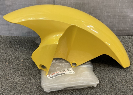 NEW GENUINE YAMAHA 2C0-21511-00-P7 Fender, Front