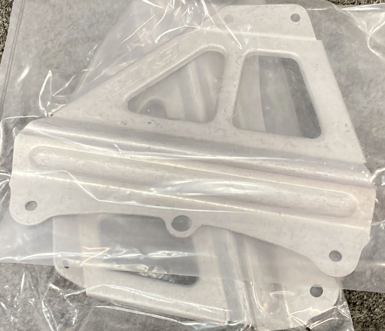 NEW GENUINE YAMAHA 17D-E24C0-V0 Radiator Braces