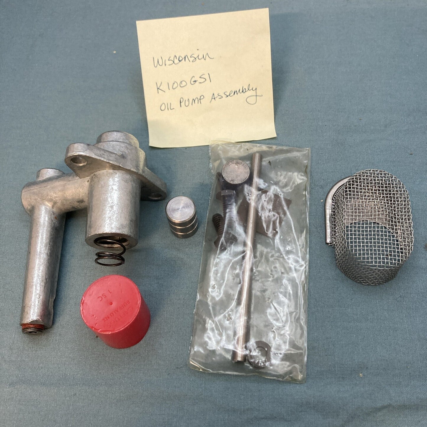 NEW REPLACES WISCONSIN K100GS1 OIL PUMP ASSEMBLY