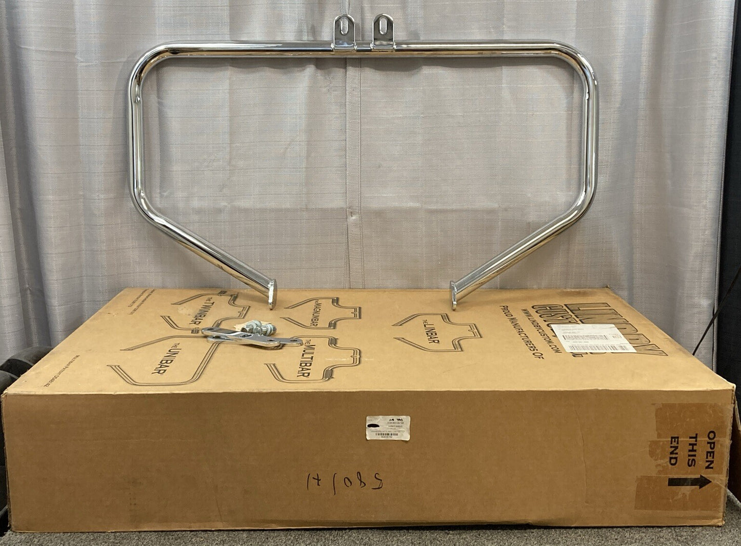 NEW LINDBY 830-6152 CUSTOM UNIBAR HIGHWAY BAR CHROME