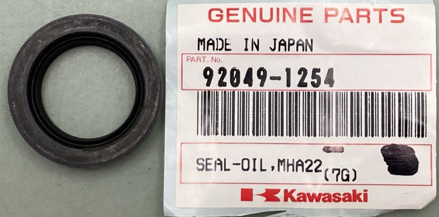 QTY 2 NEW GENIUNE KAWASAKI 92049-1254 Seal - Oil, MHA22 28 5.7F