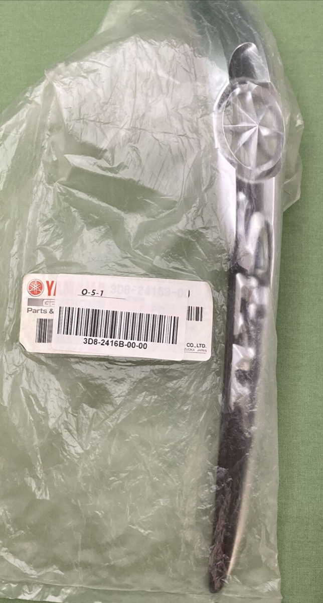 NEW GENIUNE YAMAHA 3D8-2416B-00 Emblem FUEL TANK