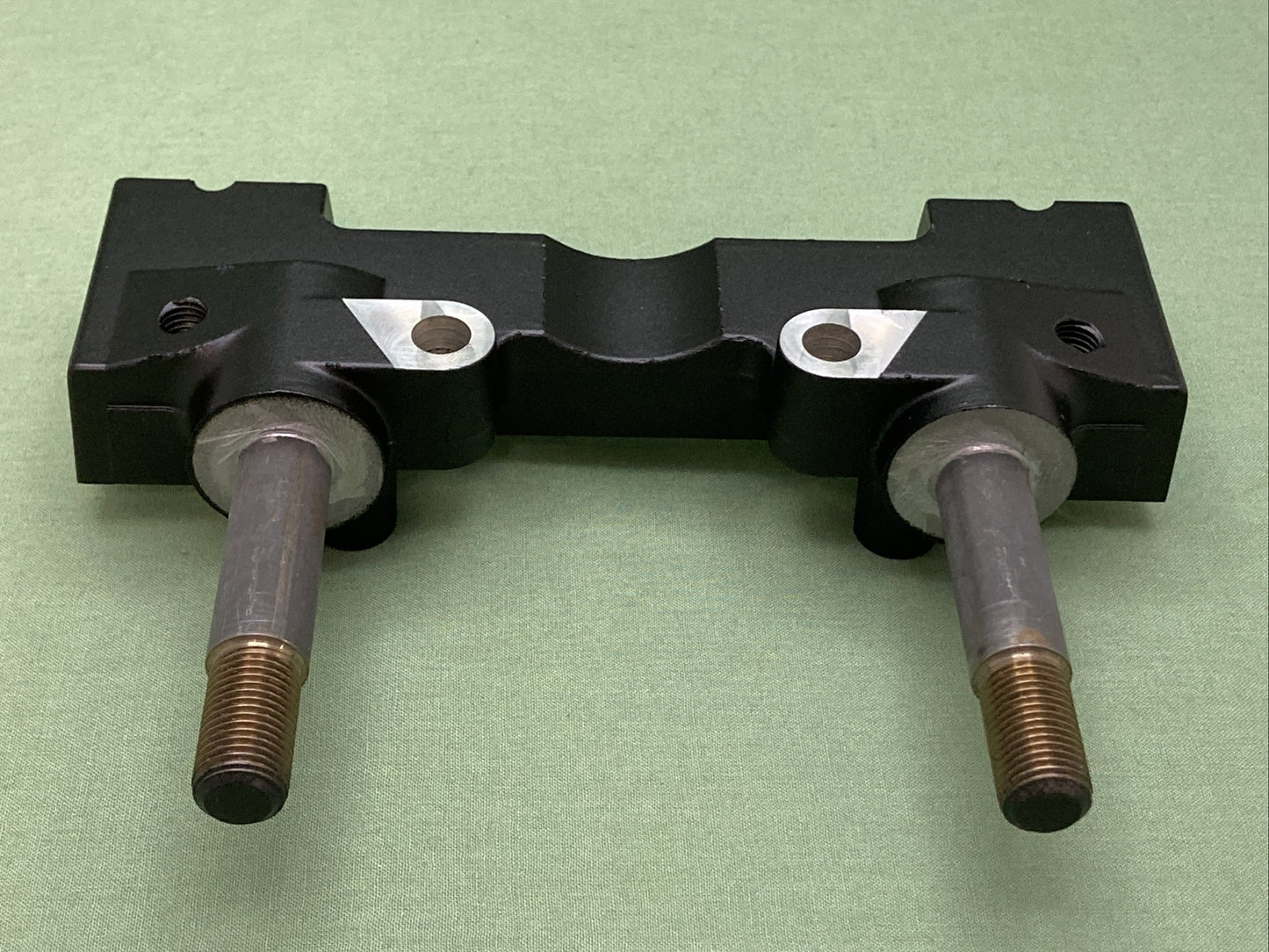 NEW GENIUNE YAMAHA 3D8-23442-00 Holder, Handle Lower