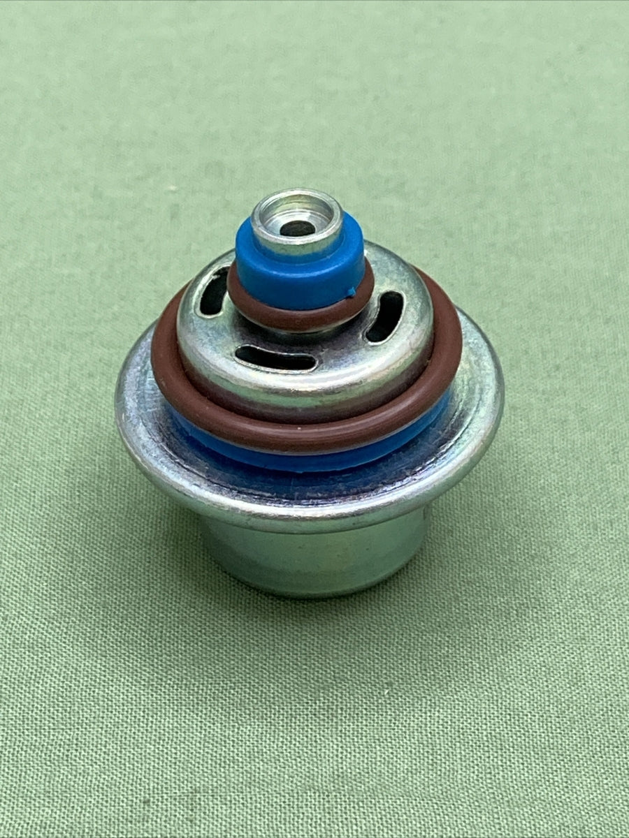 NEW GENIUNE QUANTUM FUEL SYSTEMS 821-0430 FUEL PRESSURE REGULATOR