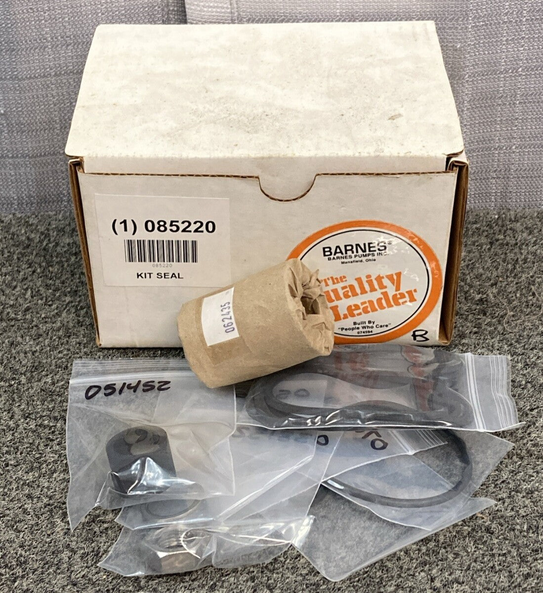 NEW BARNES 085220 SEAL KIT
