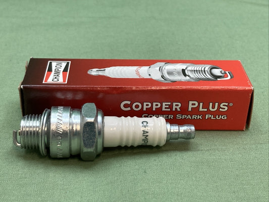 NEW CHAMPION 854 RH10C COPPER PLUS SPARK PLUG