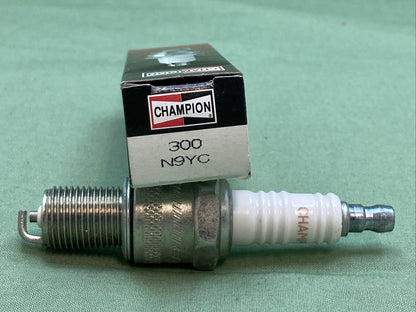 NEW CHAMPION 300 N9YC COPPER PLUS SPARK PLUG