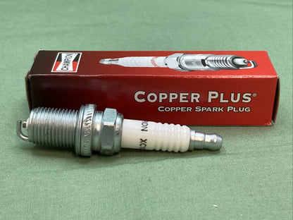 NEW CHAMPION 988 XC10YC COPPER PLUS SPARK PLUG