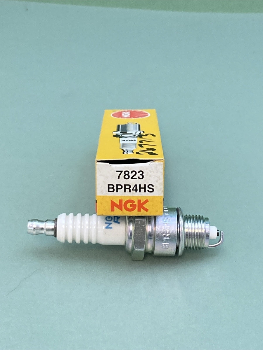 NEW REPLACES KOHLER 267713 SPARKPLUG