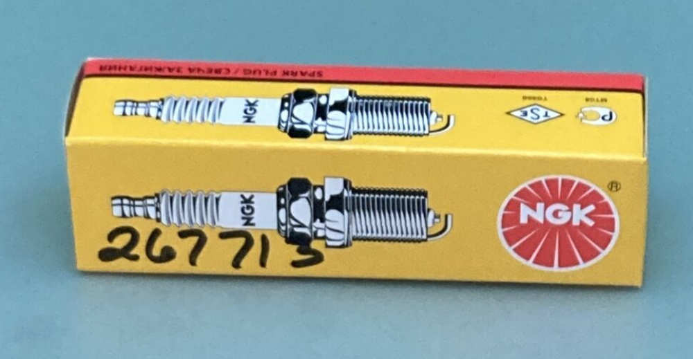 NEW REPLACES KOHLER 267713 SPARKPLUG
