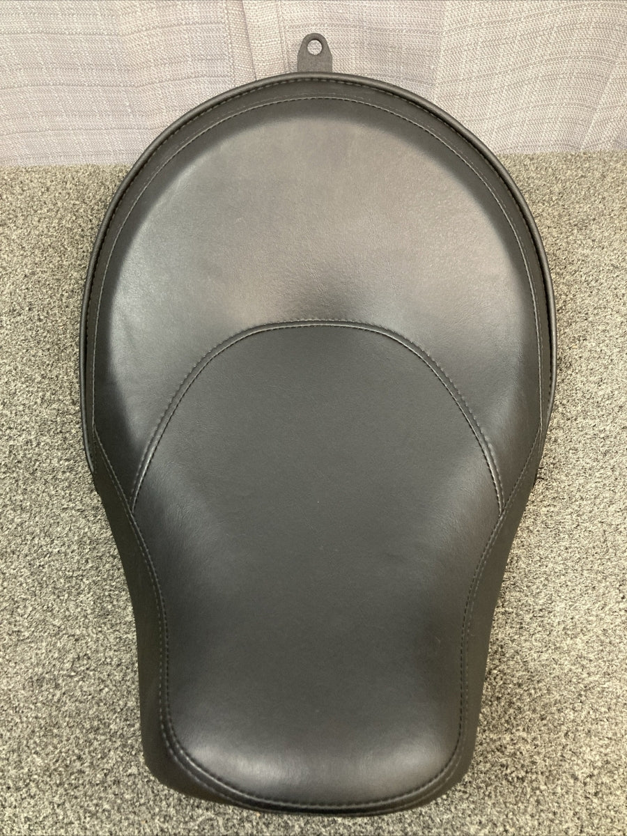 NEW GENUINE HARLEY DAVIDSON 51475-09A 51475-09A SOLO SEAT STREET BOB FXDB