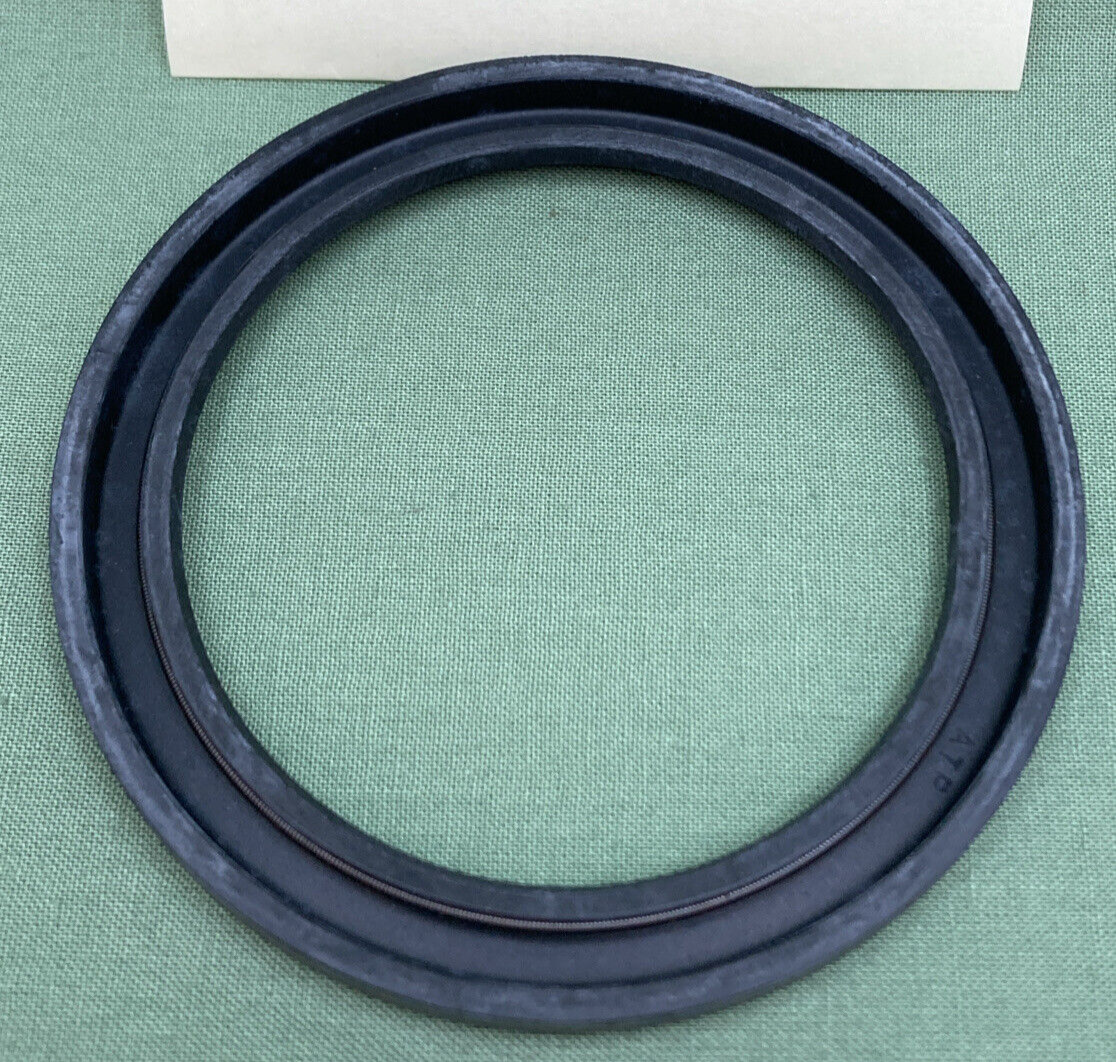 NEW REPLACES WISCONSIN PH200C SEAL, OIL