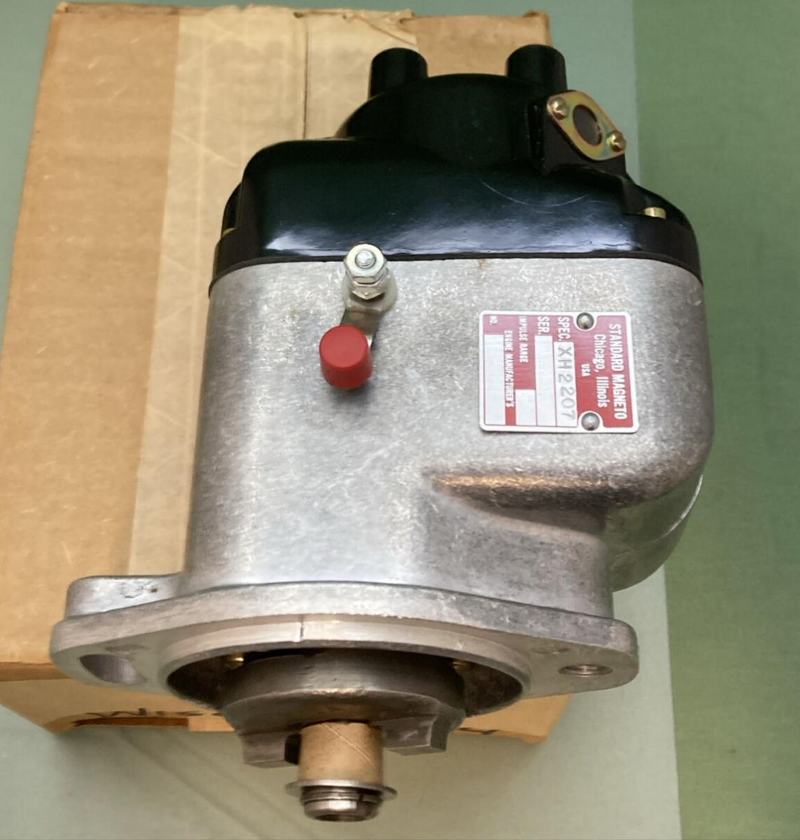 NEW GENUINE STANDARD MAGNETO XH2207 magneto flange mount 4 cyl.