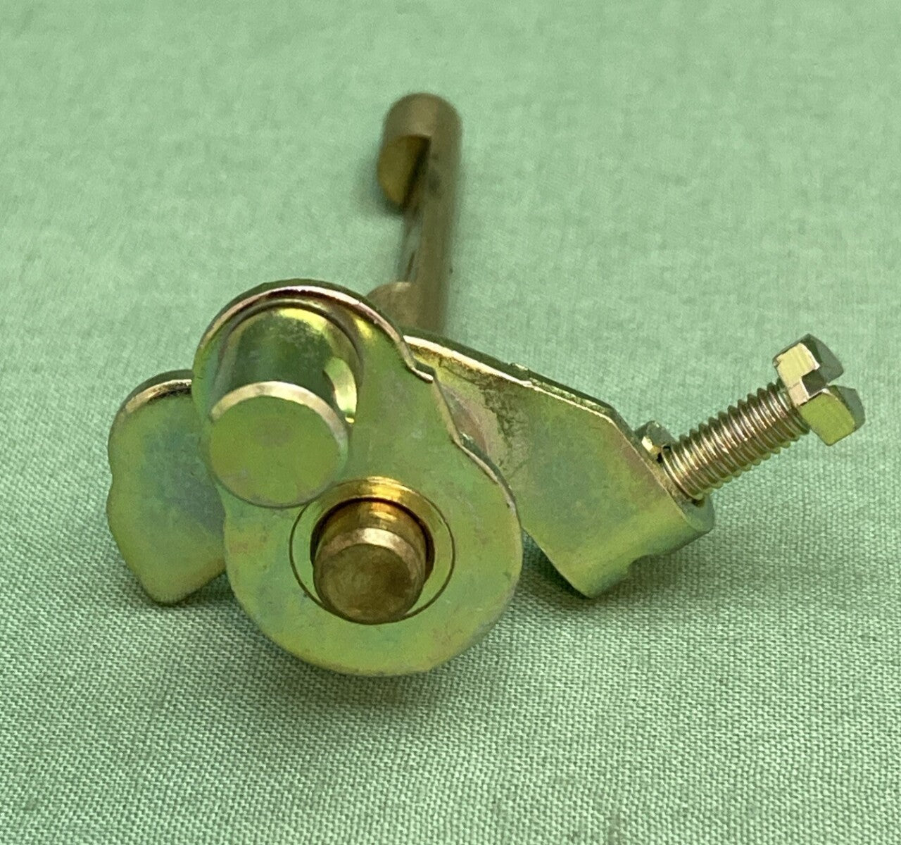 NEW GENUINE ZENITH FUEL SYSTEMS INC C29-1607 THROTTLE SHAFT