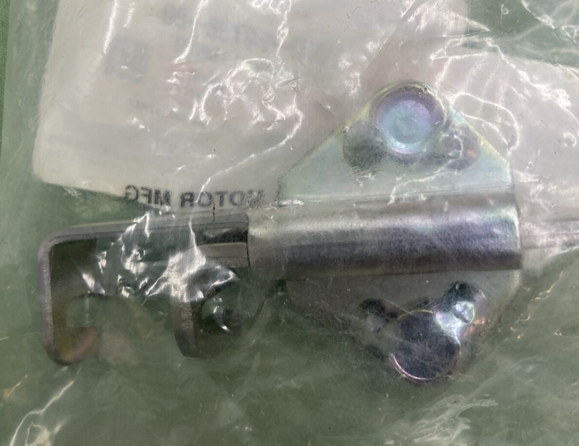 NEW GENUINE YAMAHA 1WD-F4780-00 Seat Lock Assembly