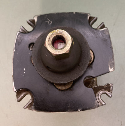 MANNESMANN REXROTH 4TH6 E 79-14 YU 43 M05 S299 HYDRAULIC PILOT CONTROL UNIT BASE