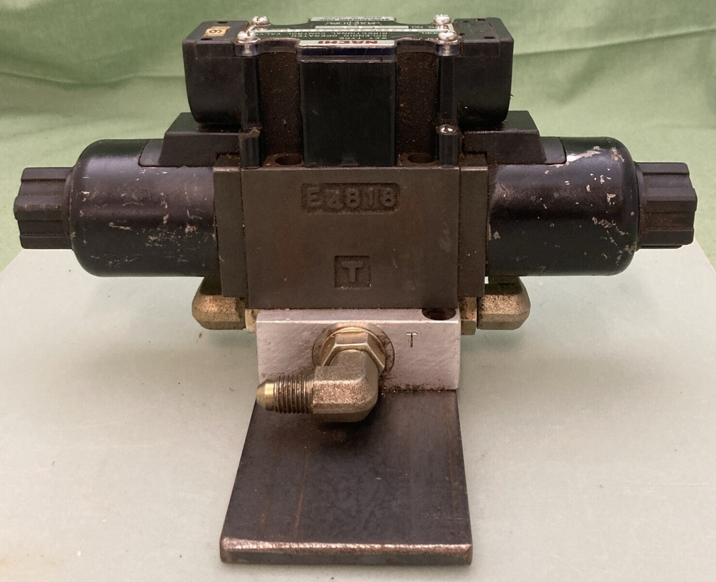 NACHI SS-G01-C6-R-D2-E20 WET TYPE SOLENOID OPERATED DIRECTIONAL CONTROL VALVE