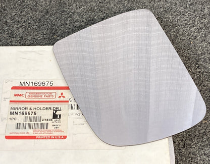 NEW GENUINE MITSUBISHI MN169675 LEFT Mirror Glass FOR 2006-2011 ENDEAVOR