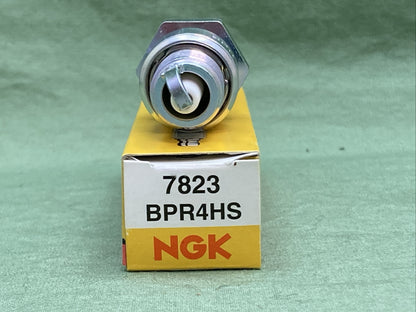 QTY 2 NEW NGK 7823 BPR4HS SPARK PLUG
