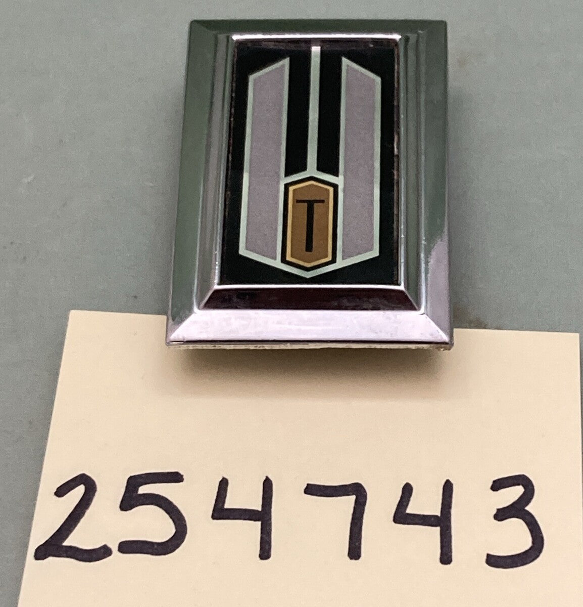 NEW GENUINE OLDSMOBILE 254743 TORONADO EMBLEM