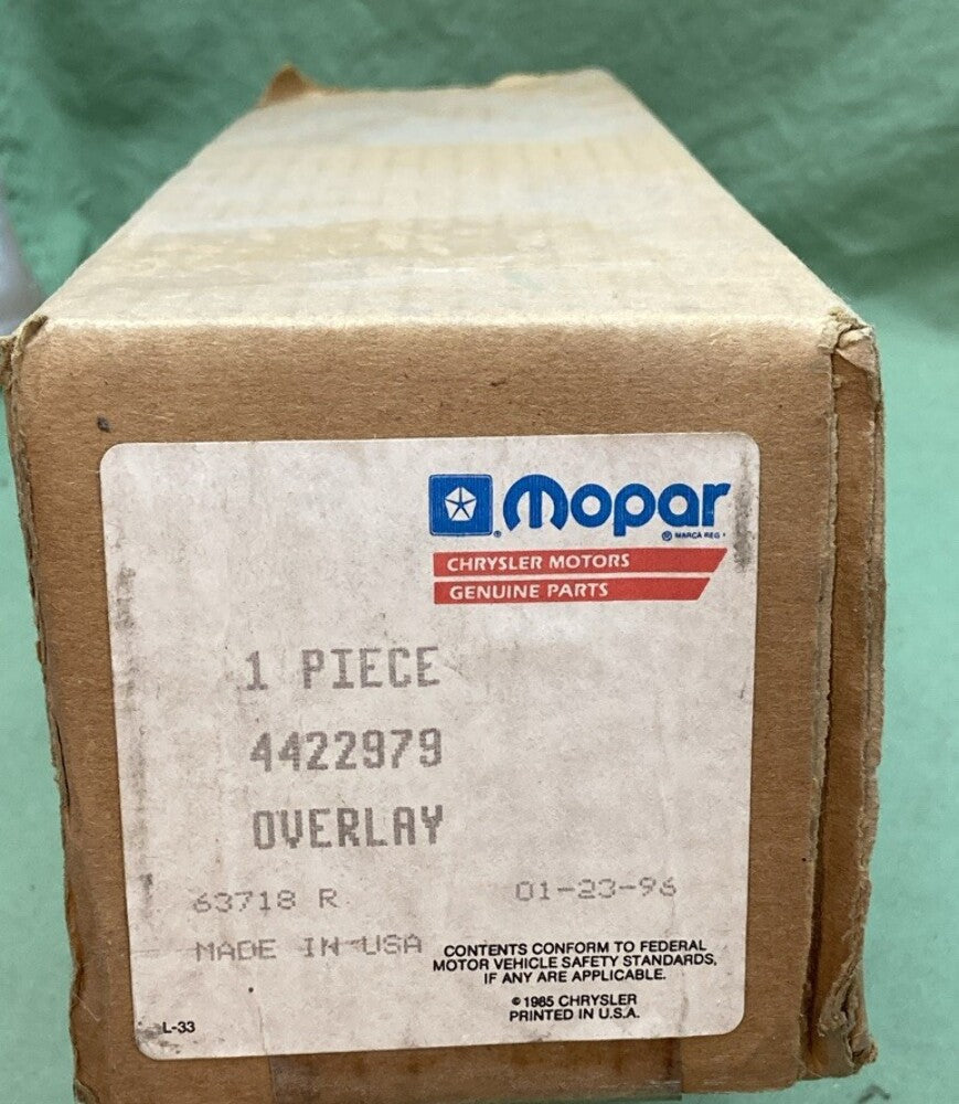 NEW GENUINE CHRYSLER 4422979 OVERLAY '90 TOWN & COUNTRY BODY SIDE WOOD MOLDING