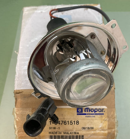 NEW GENUINE MOPAR 047615 LAMP, FOG LHS FITS 1994-1997 CHRYSLER