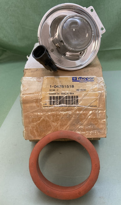 NEW GENUINE MOPAR 047615 LAMP, FOG LHS FITS 1994-1997 CHRYSLER