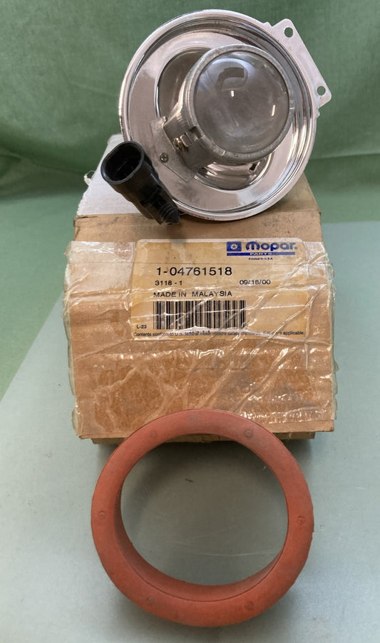 NEW GENUINE MOPAR 047615 LAMP, FOG LHS FITS 1994-1997 CHRYSLER