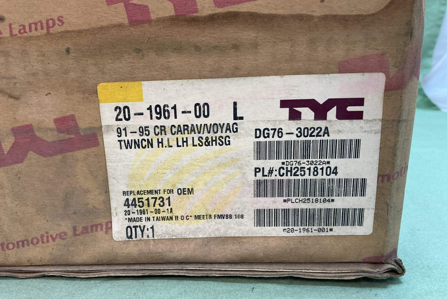 NEW TYC 20-1961-00 HEADLIGHT '91-'95 CARAVAN/VOYAGER LEFT