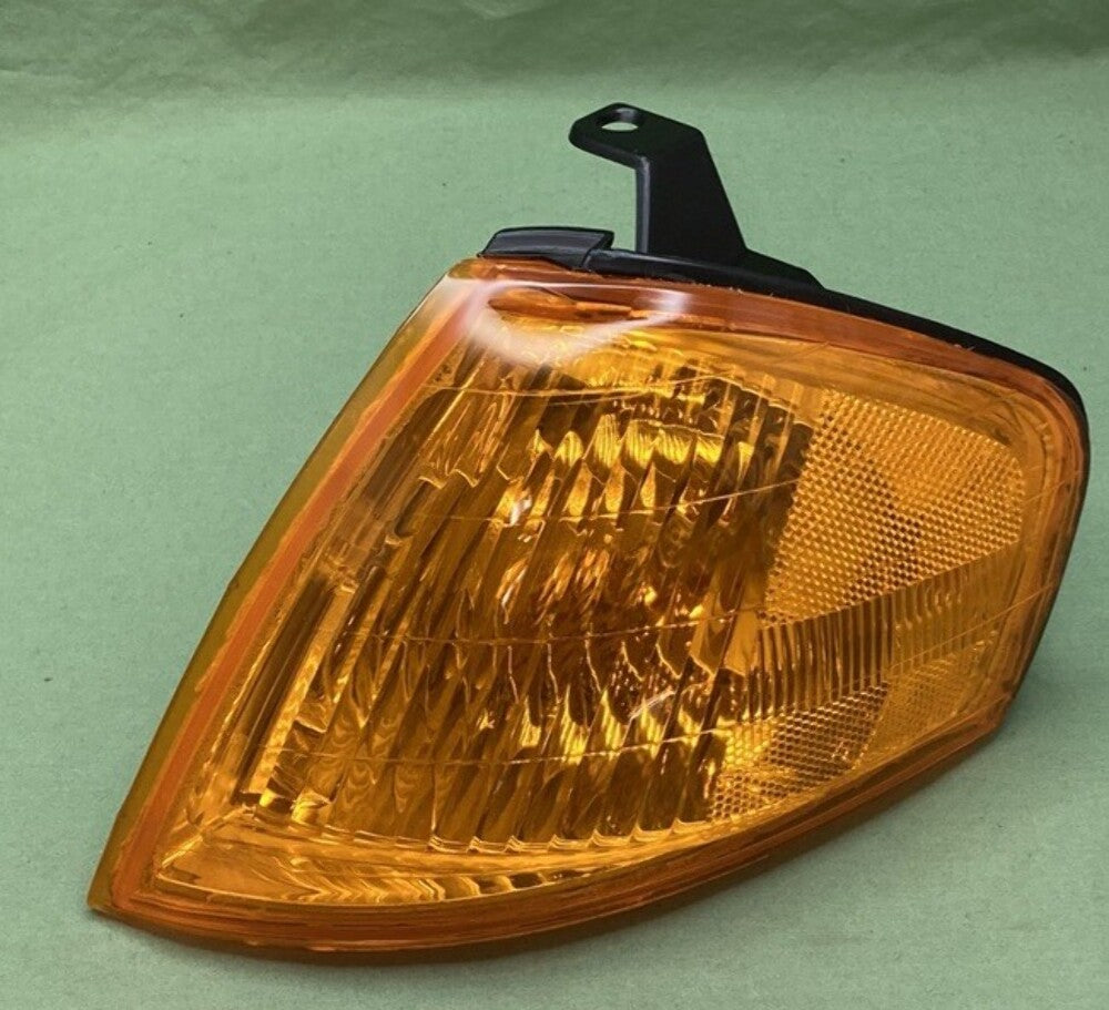 NEW TYC 18-5362-00 TURN SIGNAL/MARKER LIGHT '99-'00 MAZDA PROTEGE