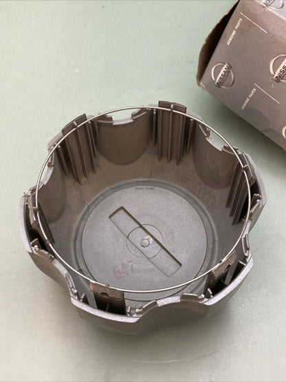 NEW GENUINE NISSAN 40315-7Z100S Disc Wheel Cap