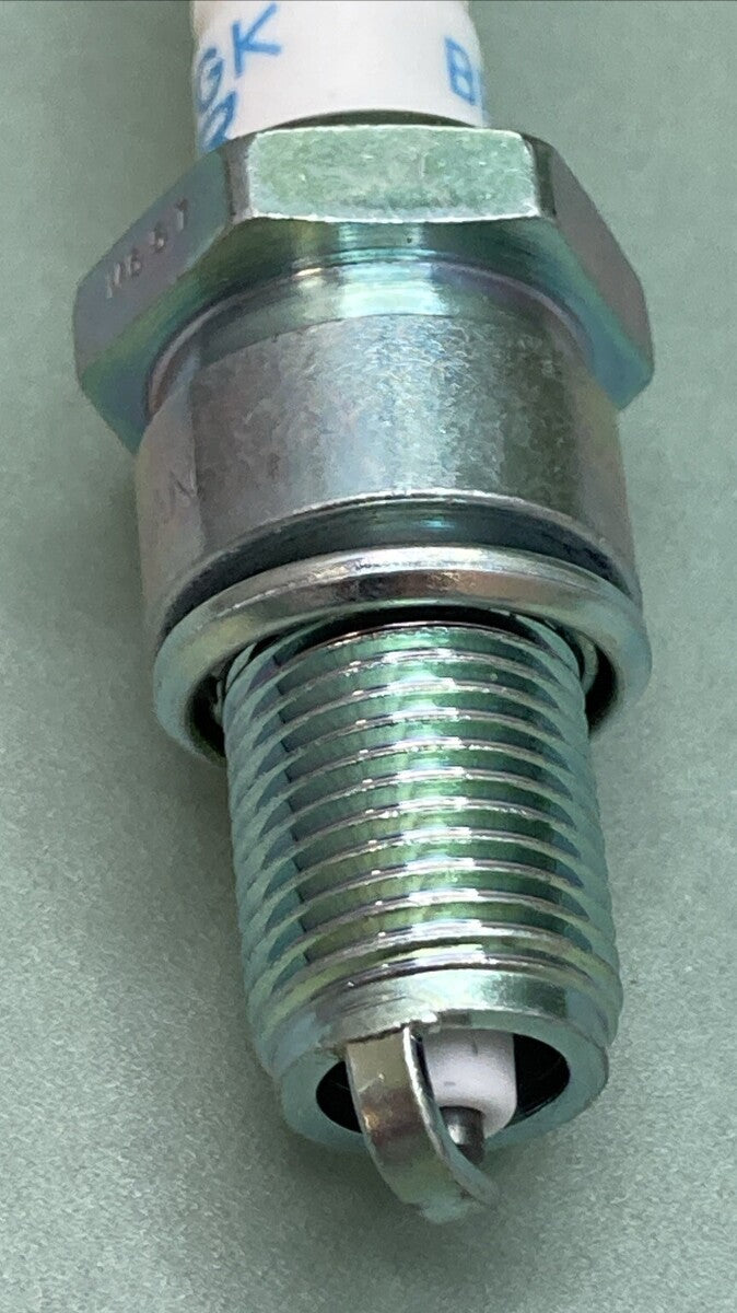 QTY 3 NEW NGK BPR6ES SPARK PLUG - 7131 COPPER CORE