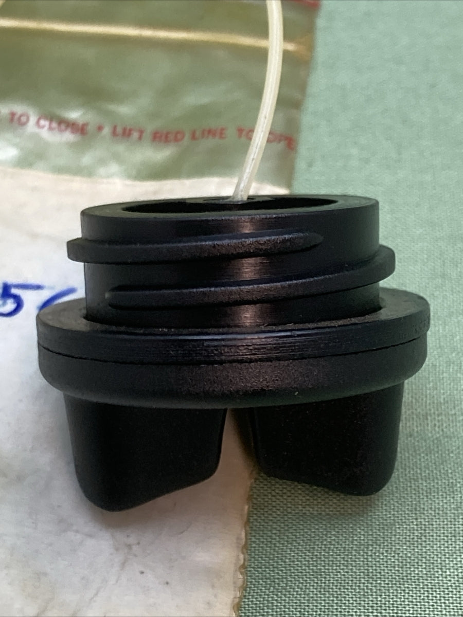 NEW OLEO MAC 945-00569 OIL FILLER CAP 1 1/8"