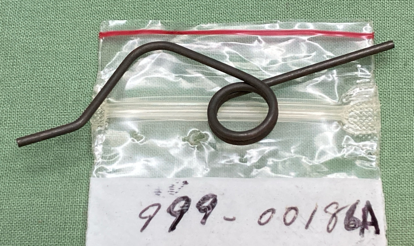 NEW REPLACES OLEO MAC CHAINSAW 99900186A SPRING