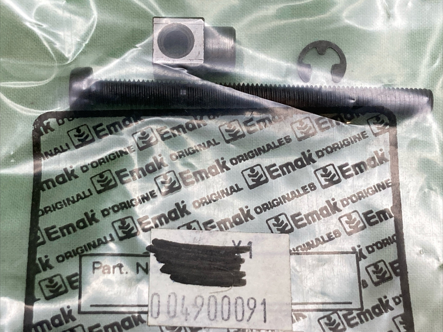 NEW GENUINE EMAK 4900091 CHAIN TENSIONER SCREW