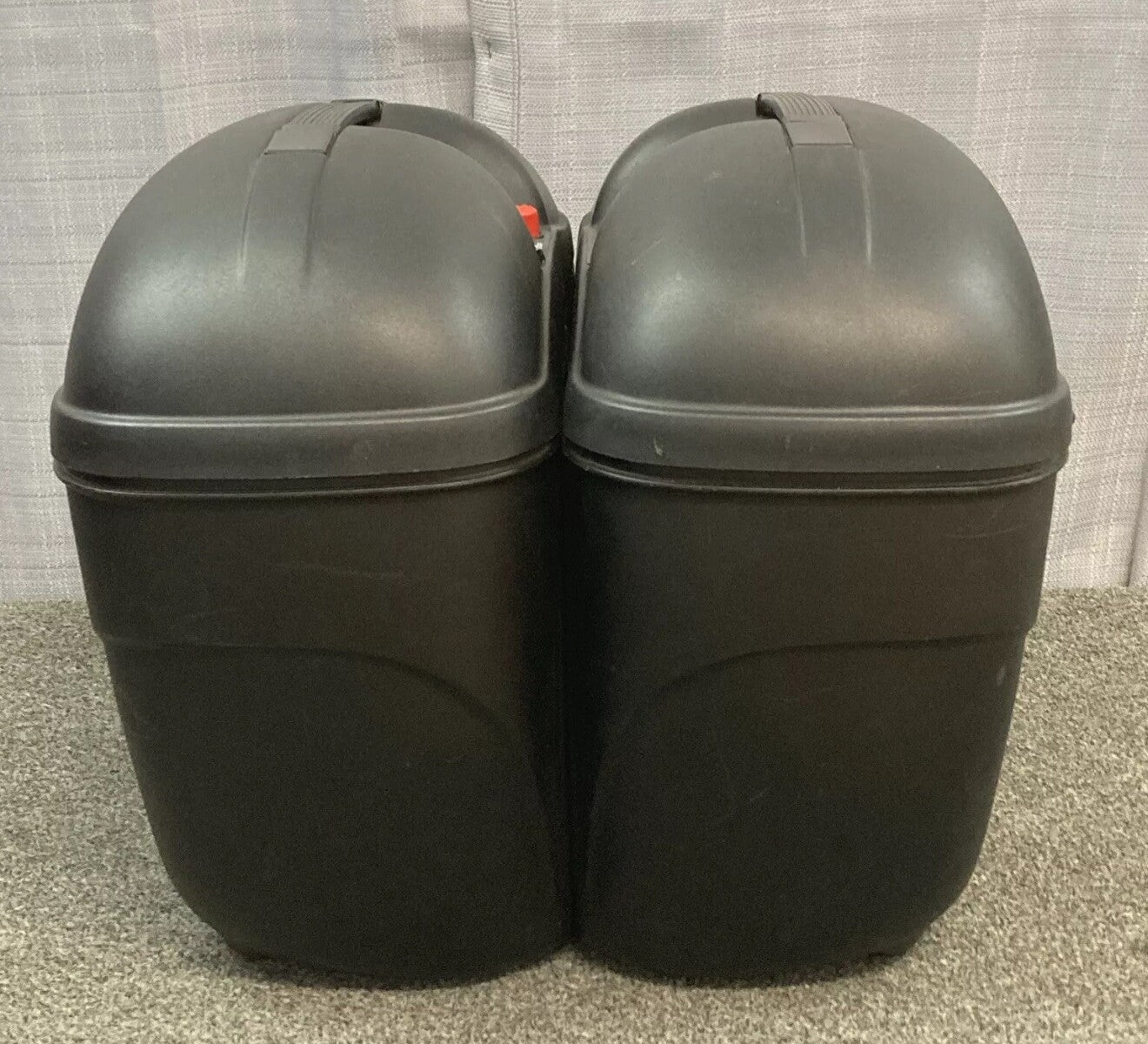 PAIR NEW GENUINE GIVI E21N PANNIER SIDE BAGS w/ keys.
